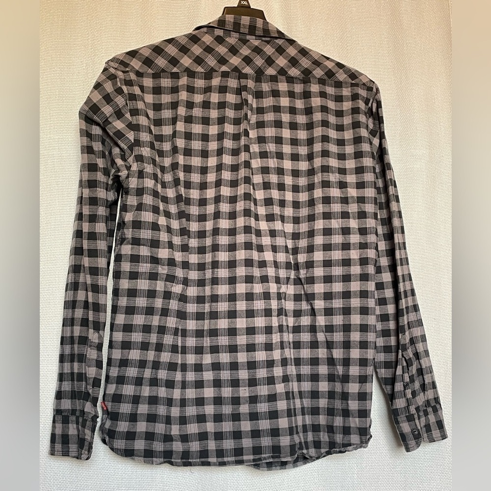 Levi’s men’s flannel shirt - Picture 2 of 5